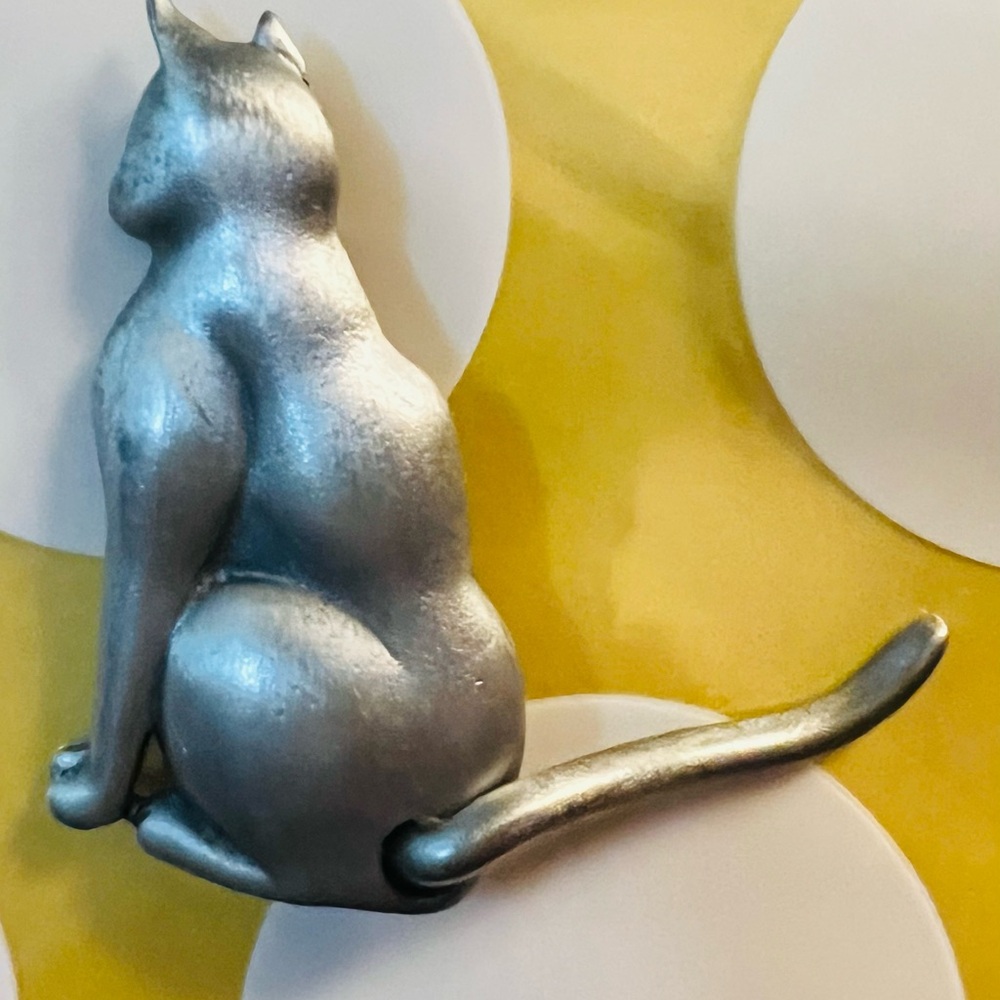 67. Silver Cat Brooch
